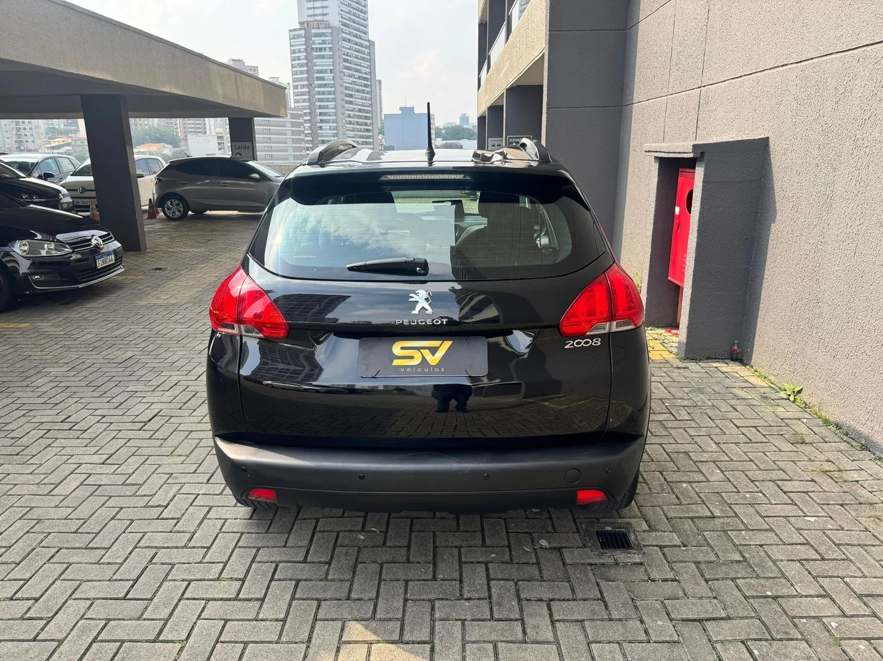 PEUGEOT 2008