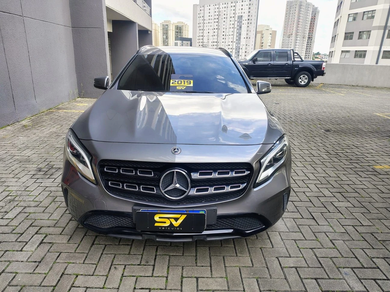 MERCEDES-BENZ GLA 200