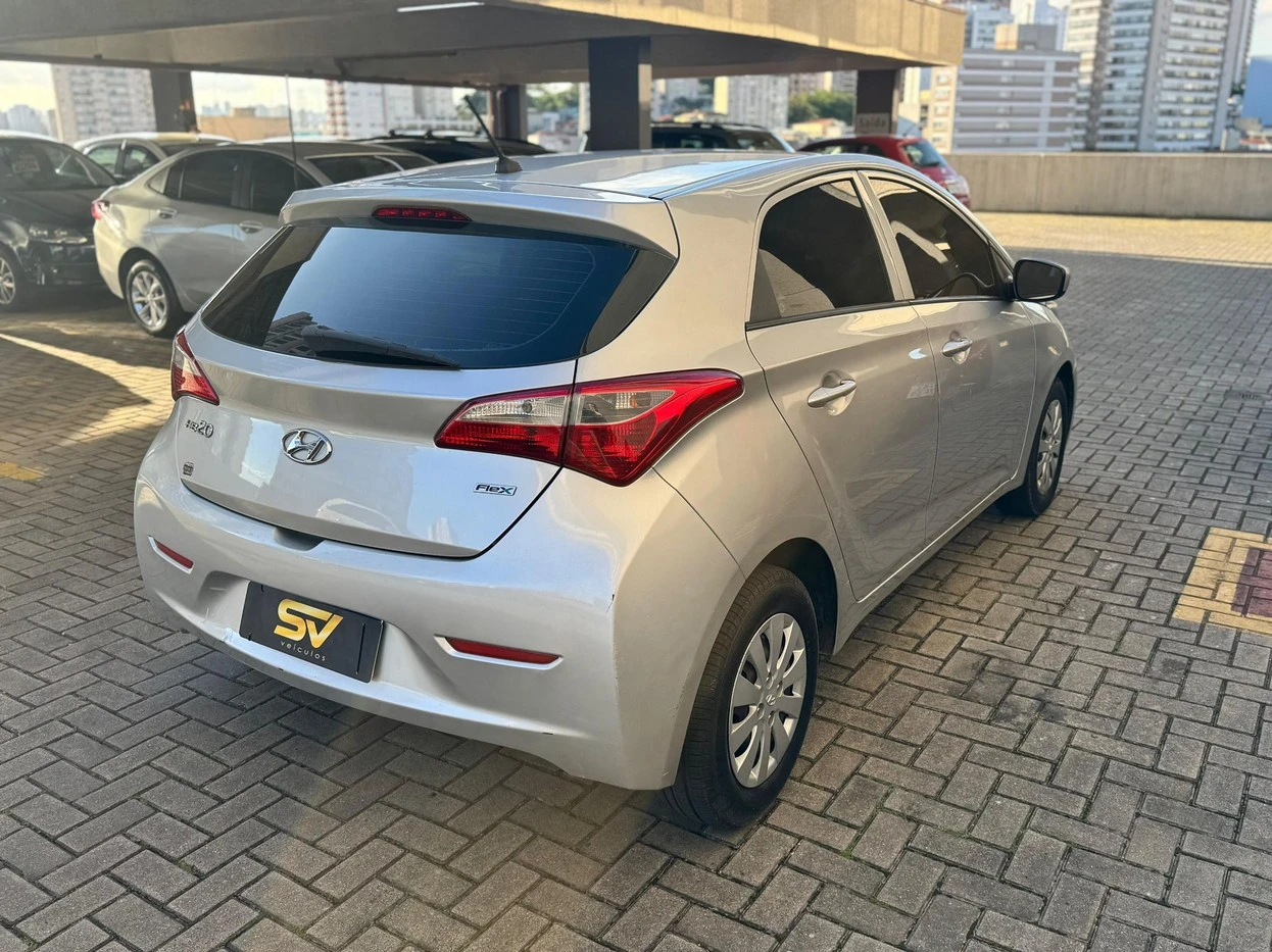 HYUNDAI HB20