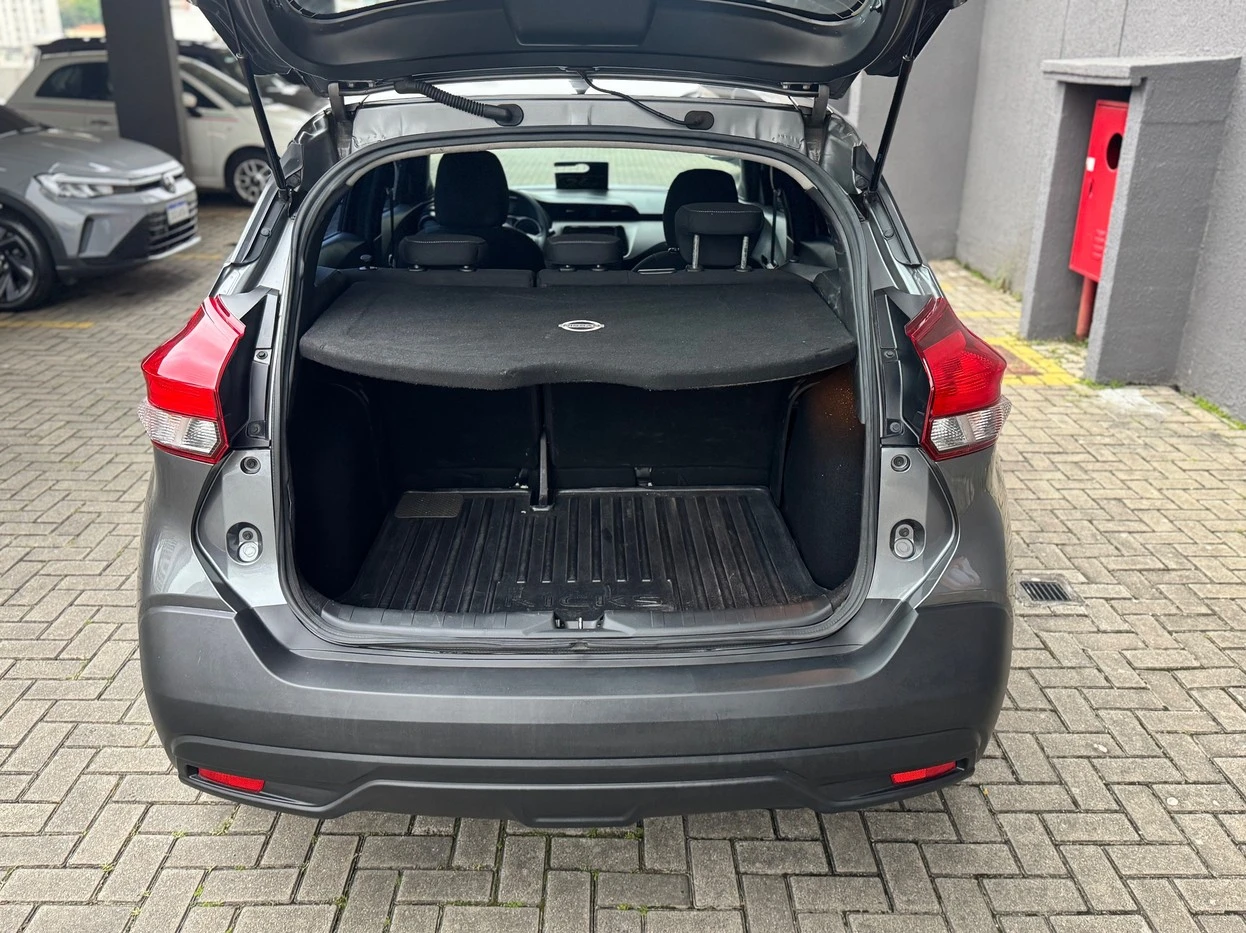 NISSAN KICKS