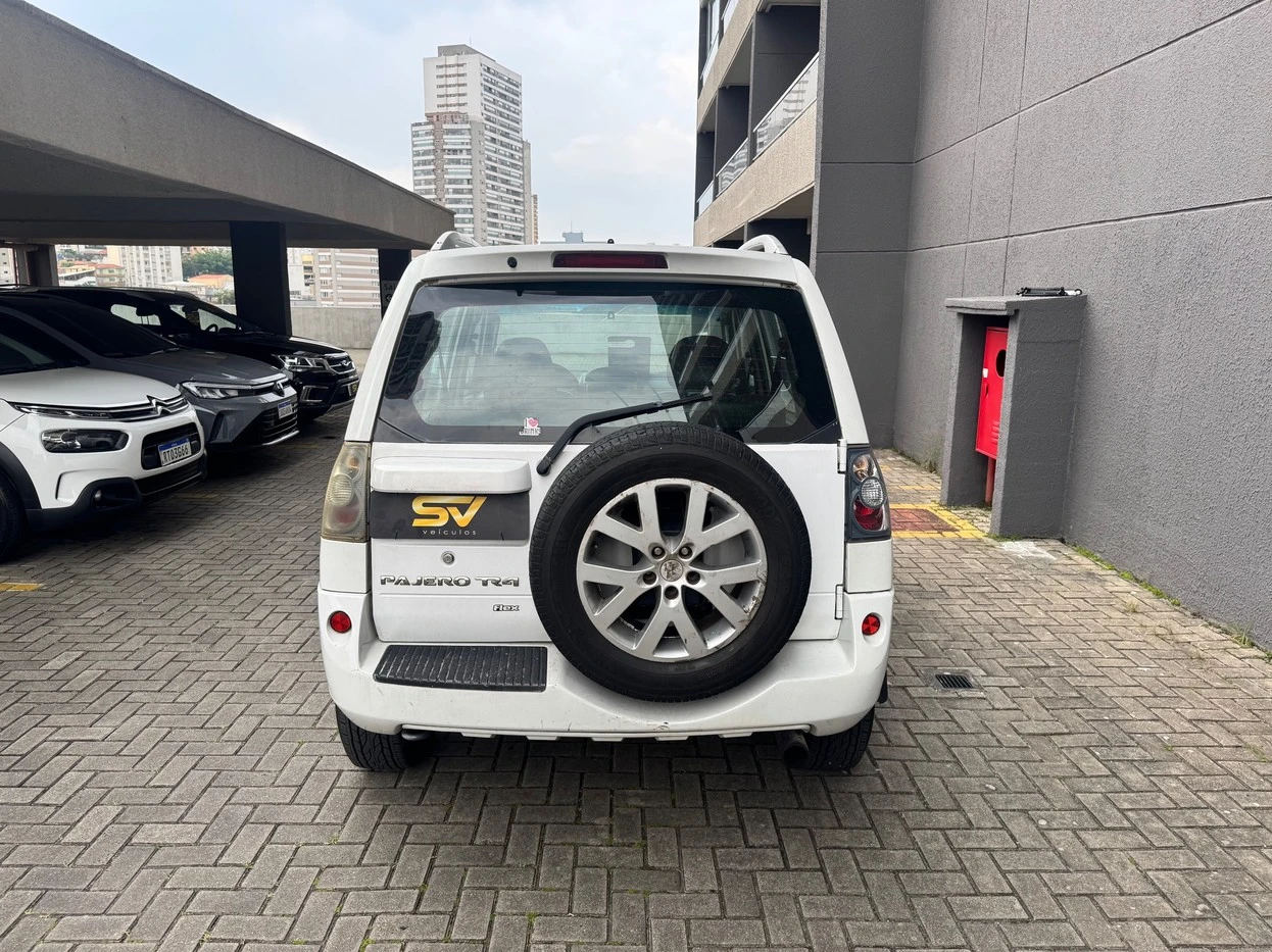 MITSUBISHI PAJERO TR4