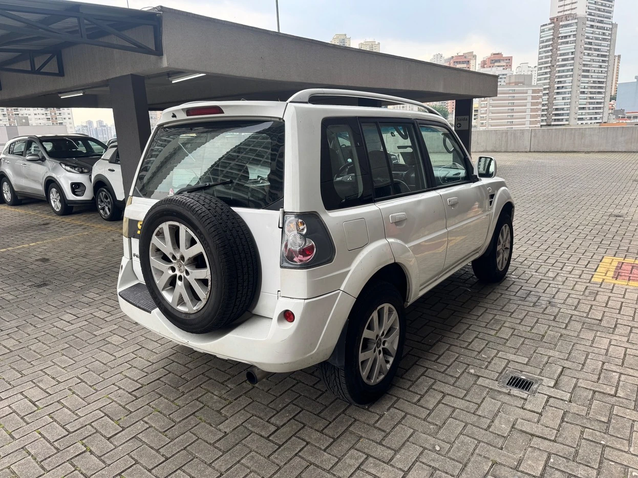 MITSUBISHI PAJERO TR4