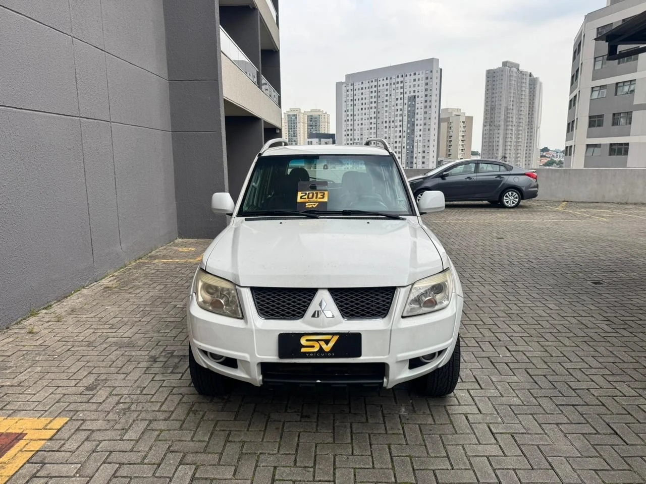 MITSUBISHI PAJERO TR4