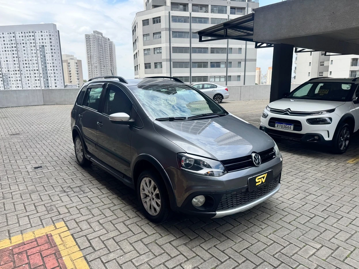 VOLKSWAGEN SPACE CROSS