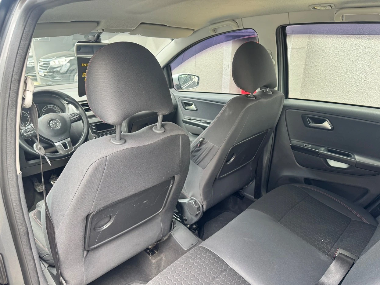 VOLKSWAGEN SPACE CROSS