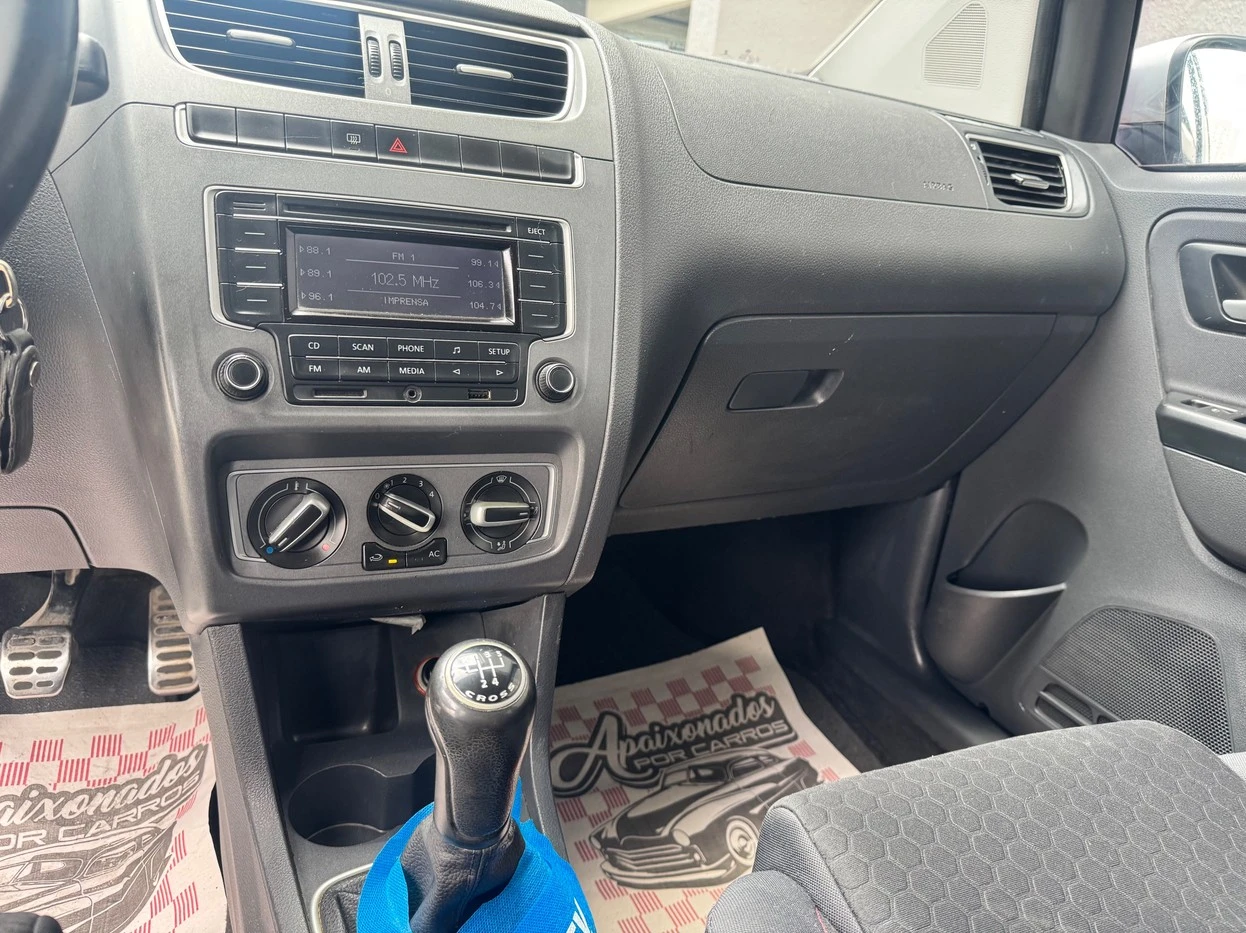 VOLKSWAGEN SPACE CROSS