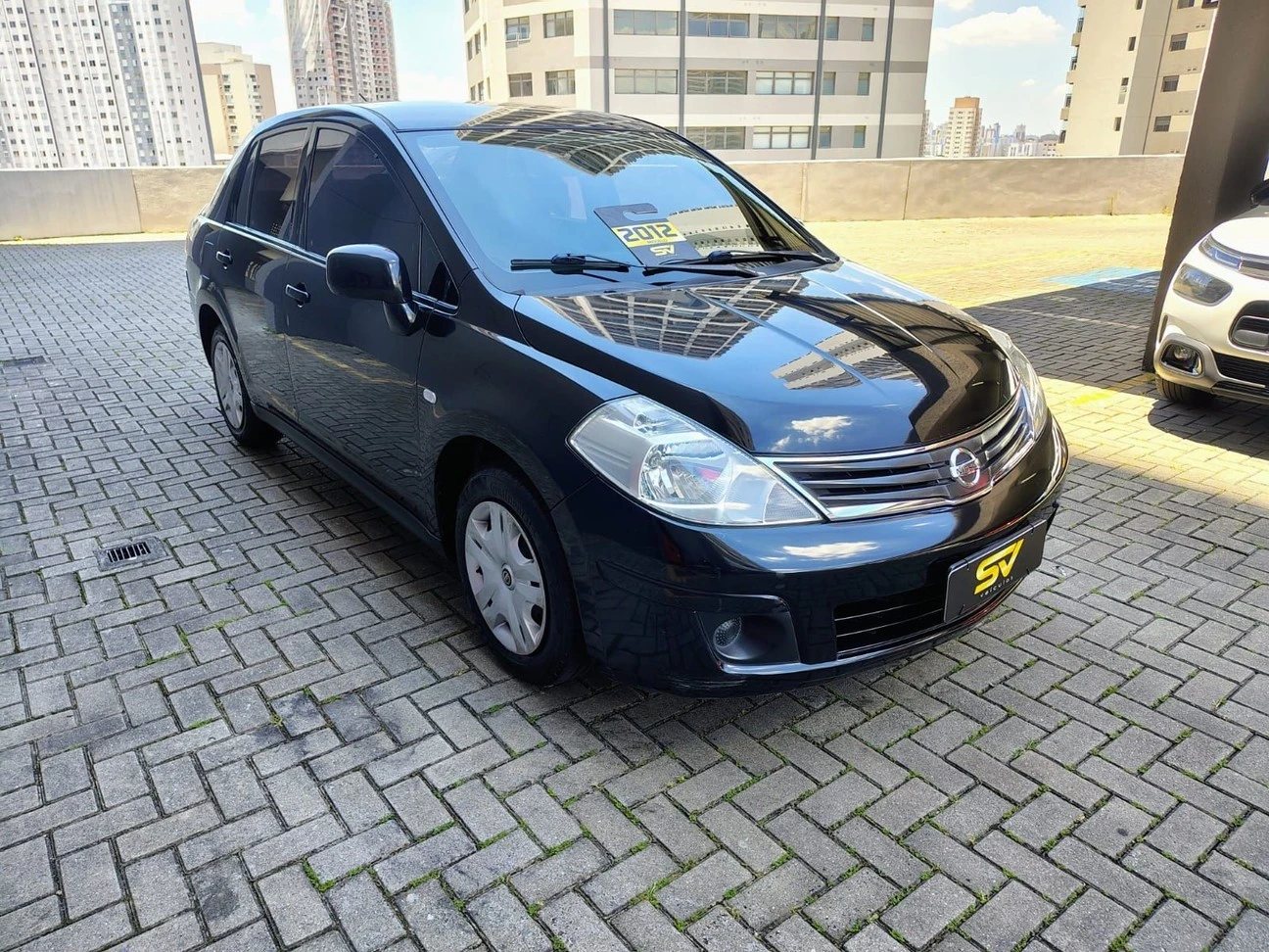 NISSAN TIIDA