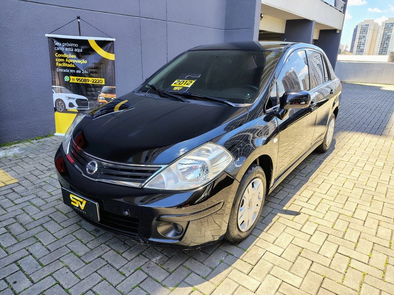 NISSAN TIIDA