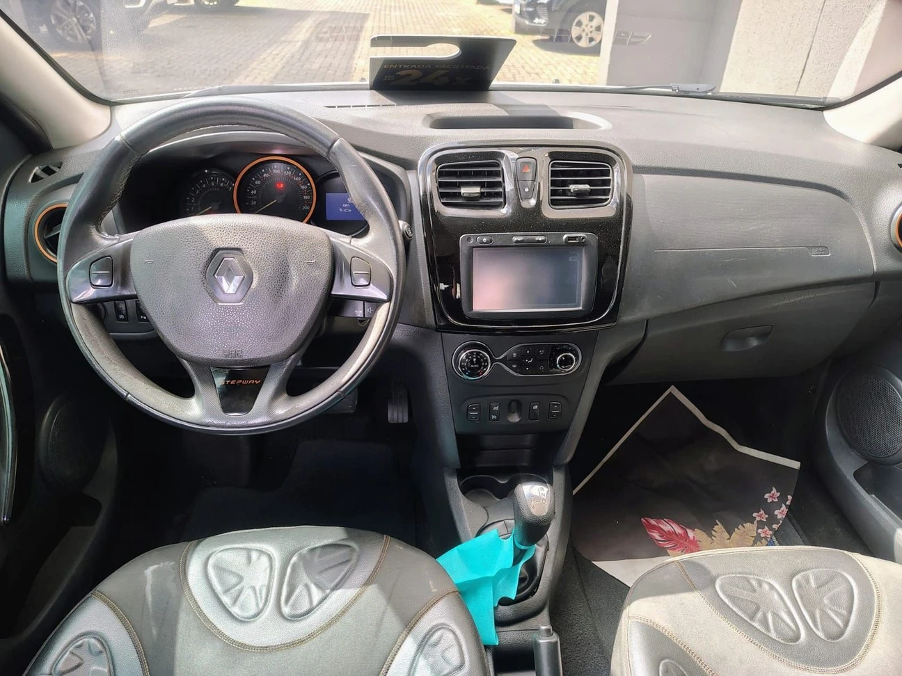RENAULT SANDERO