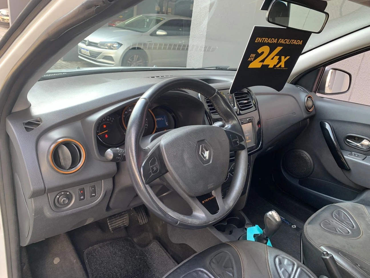 RENAULT SANDERO