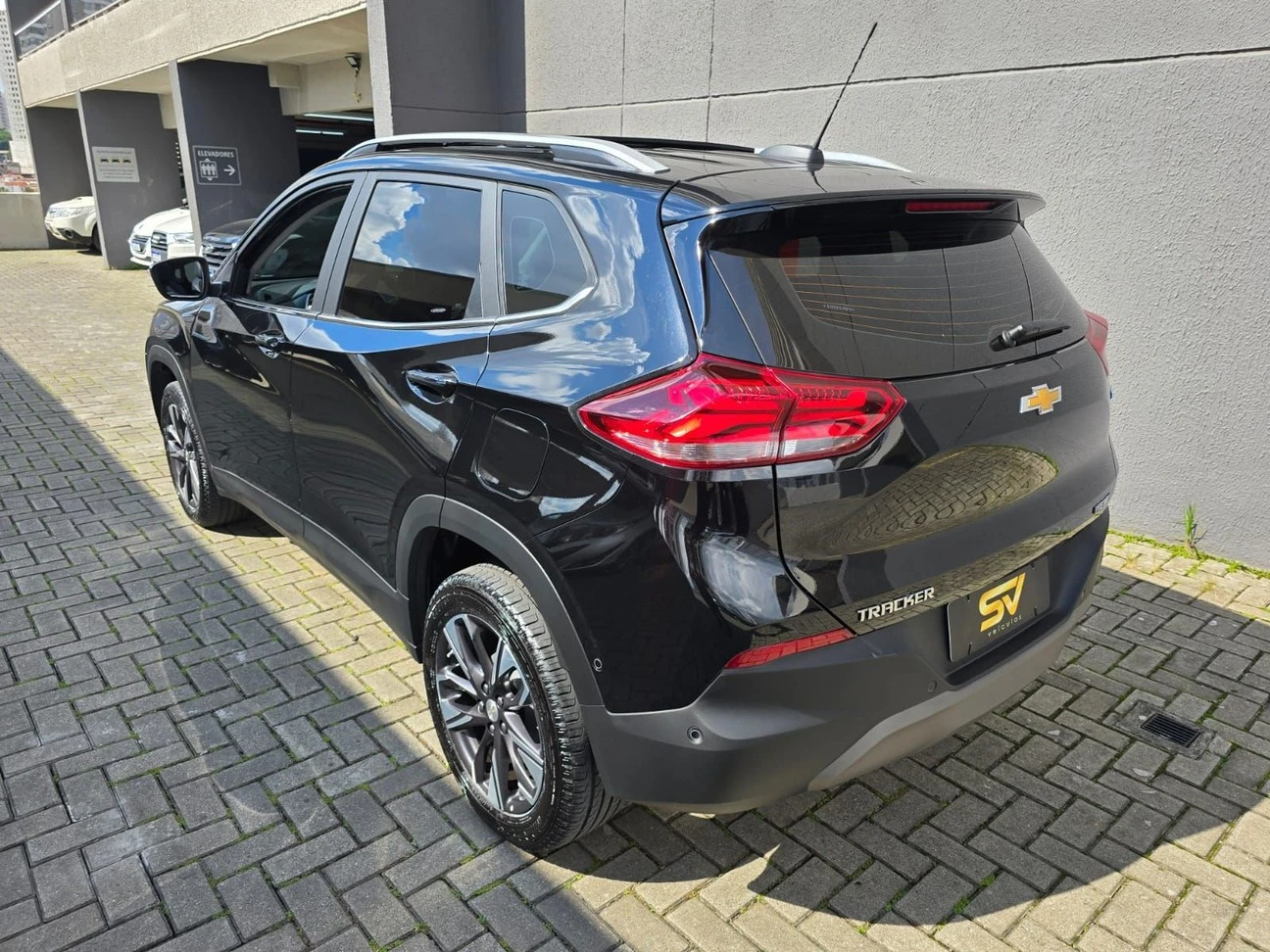 CHEVROLET TRACKER