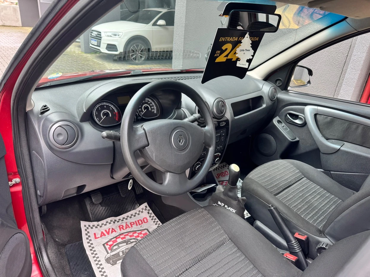 RENAULT SANDERO