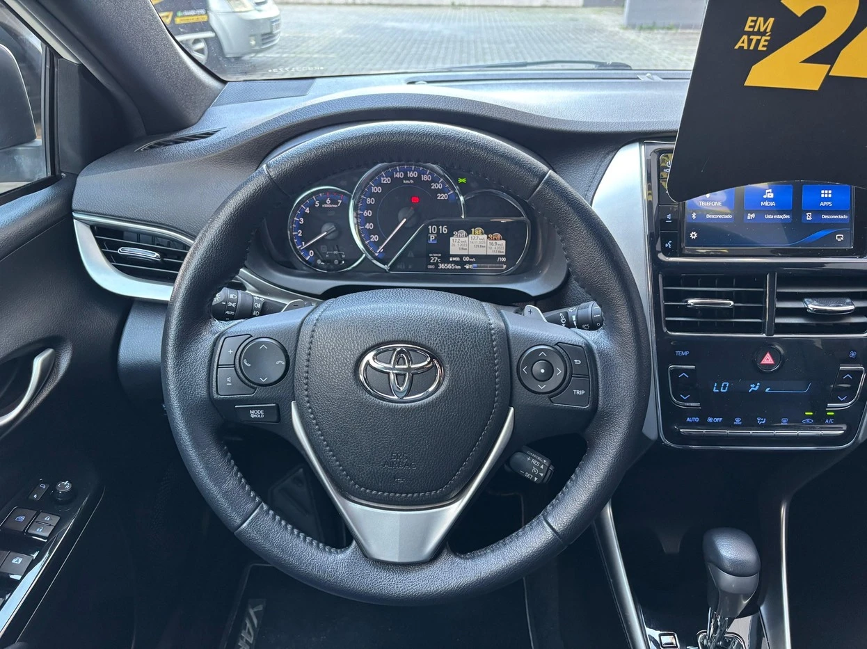 TOYOTA YARIS