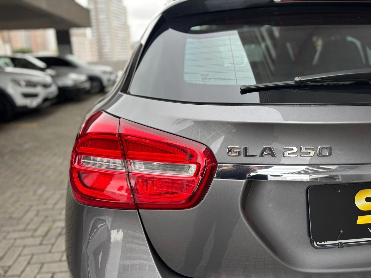 MERCEDES-BENZ GLA 250