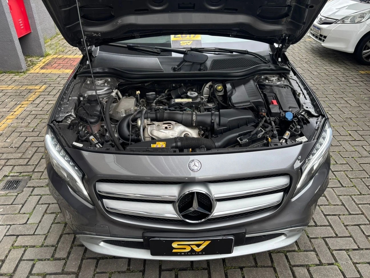 MERCEDES-BENZ GLA 250