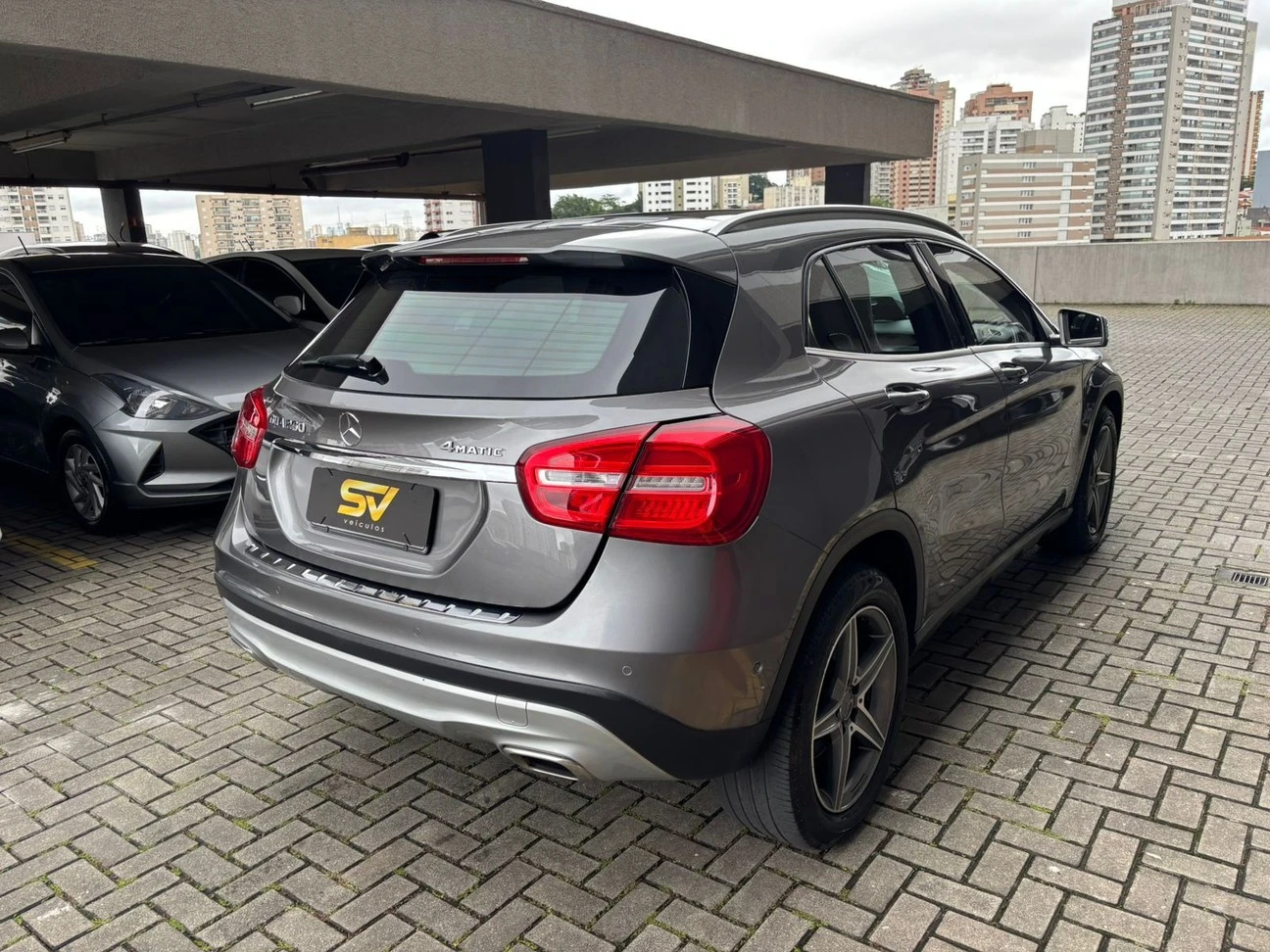MERCEDES-BENZ GLA 250