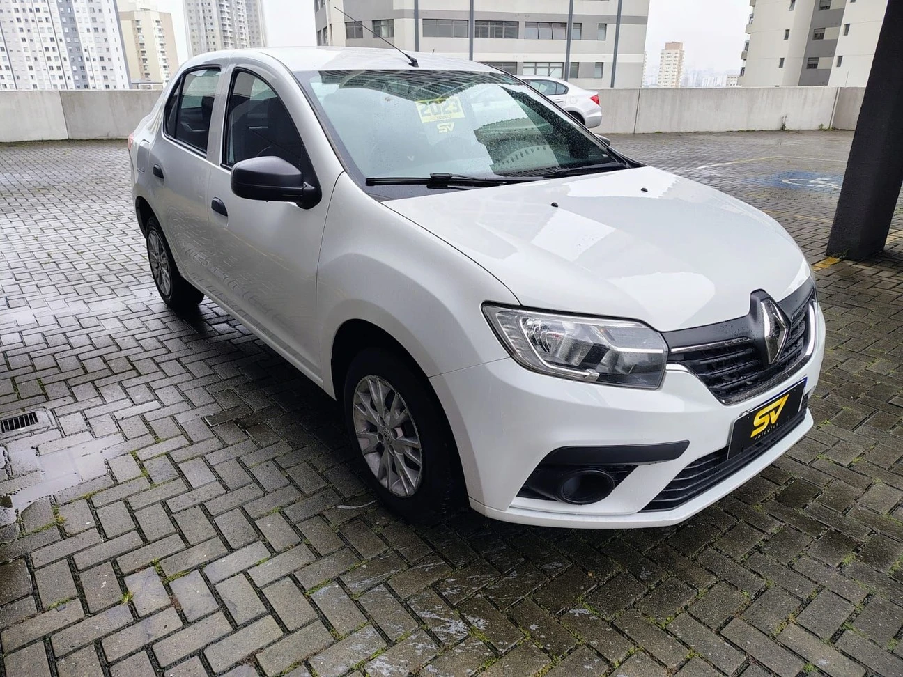 RENAULT LOGAN