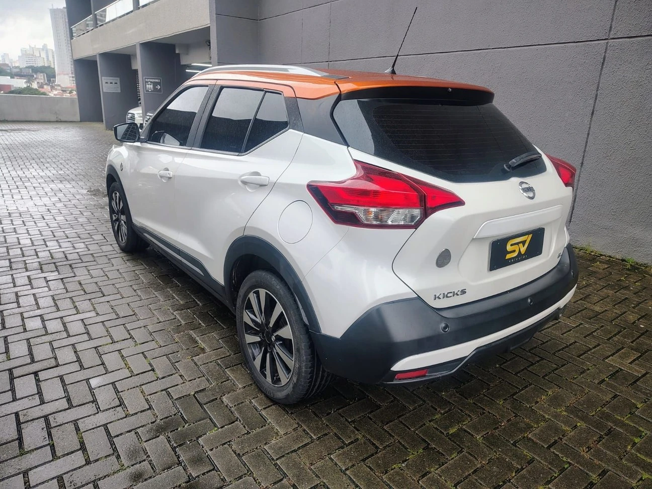 NISSAN KICKS