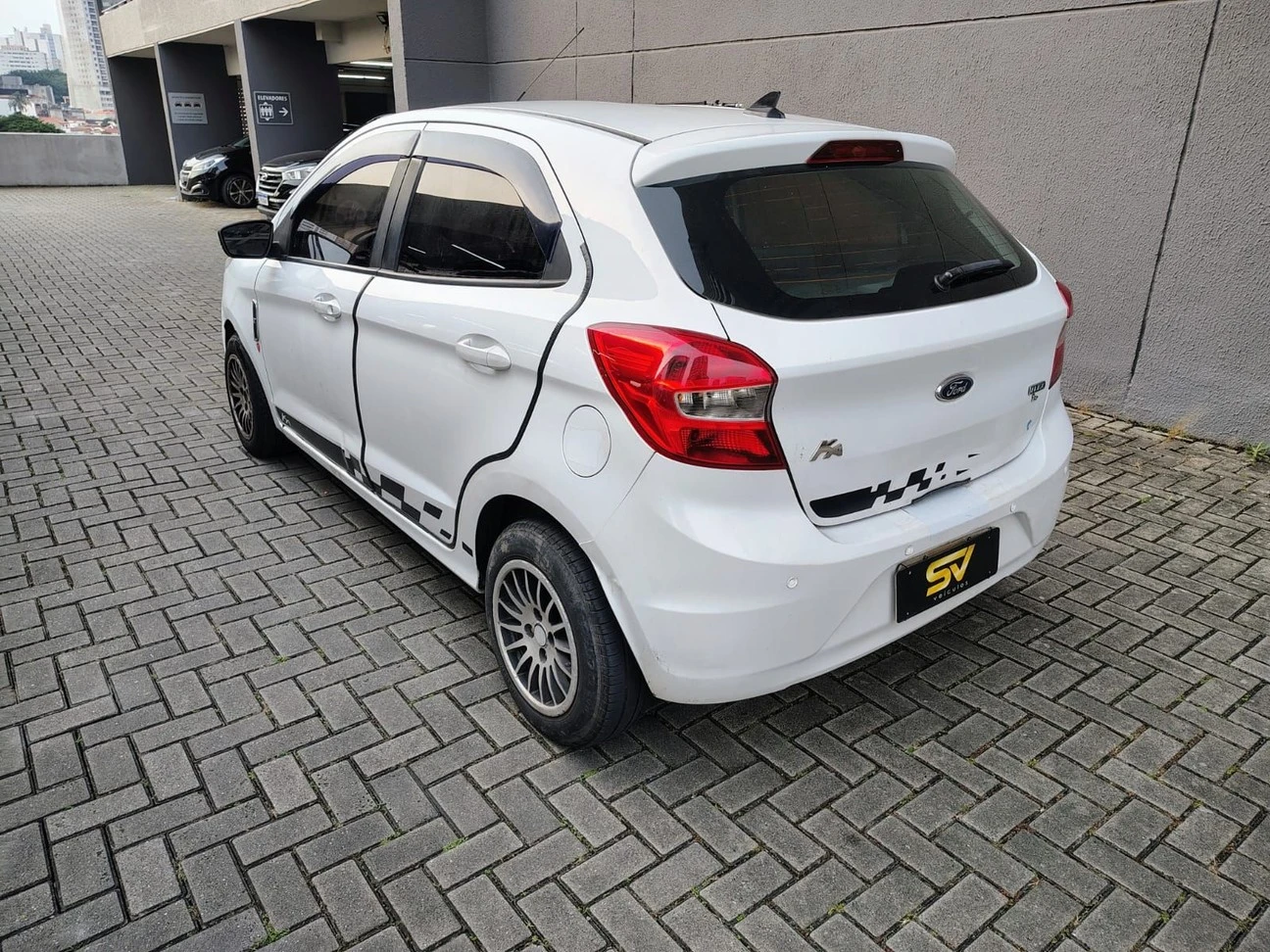 FORD KA