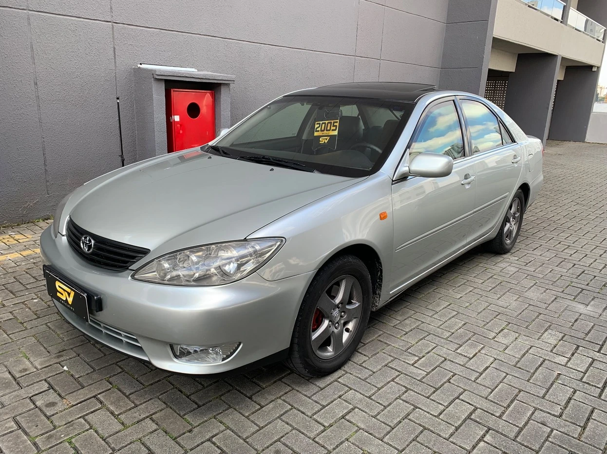 TOYOTA CAMRY