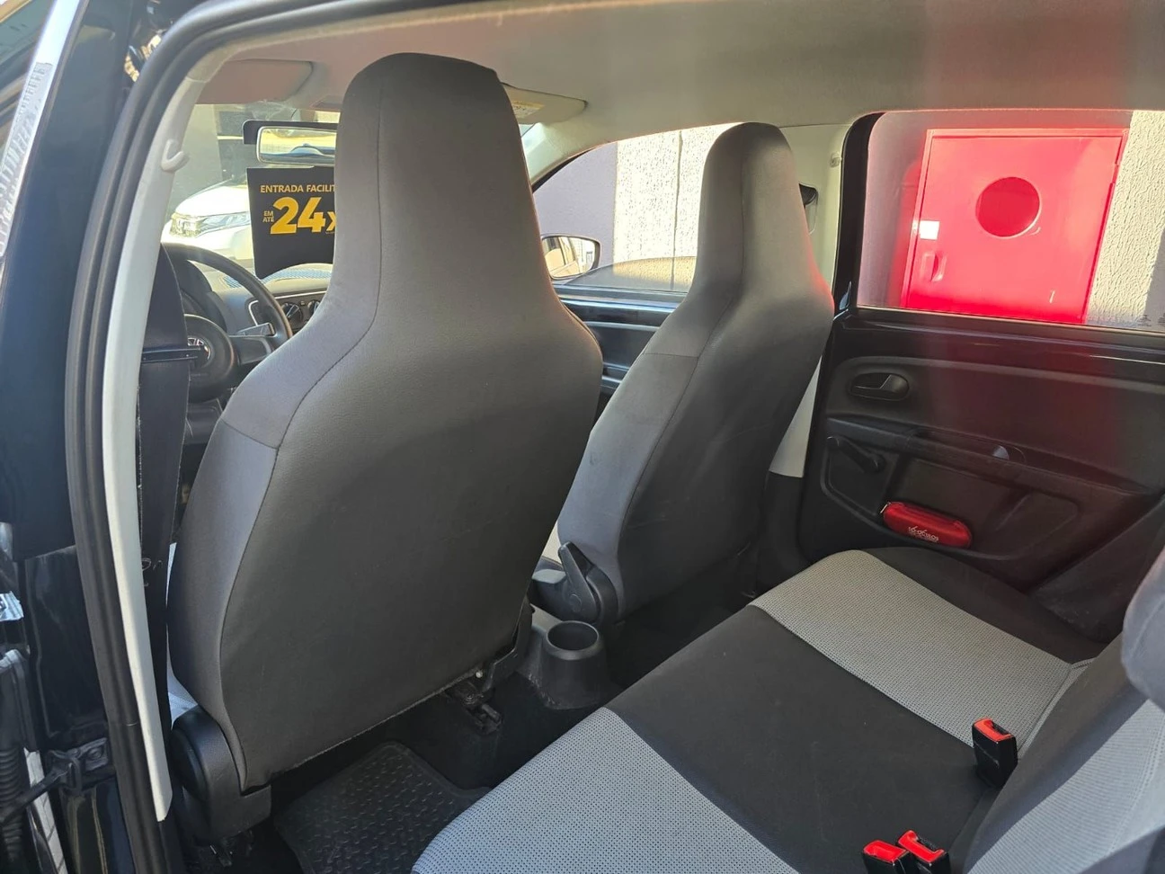 VOLKSWAGEN UP