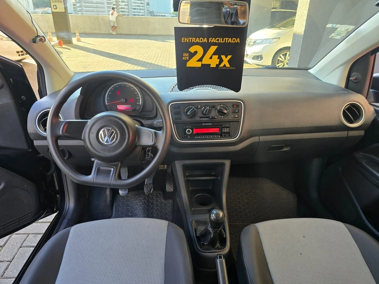 VOLKSWAGEN UP
