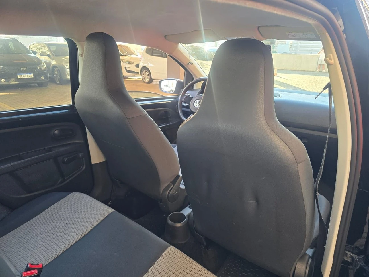 VOLKSWAGEN UP