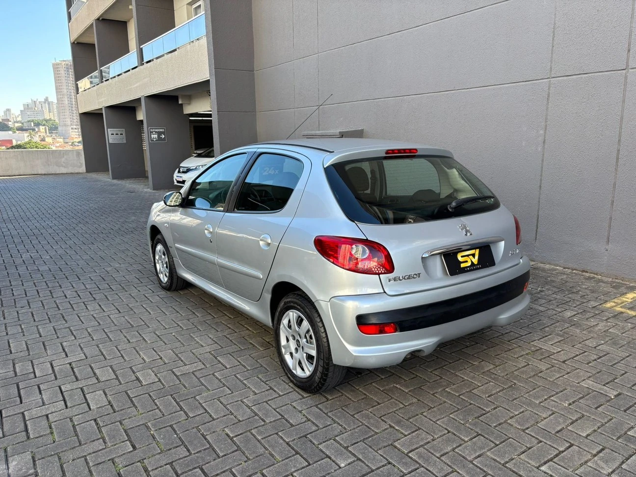 PEUGEOT 207
