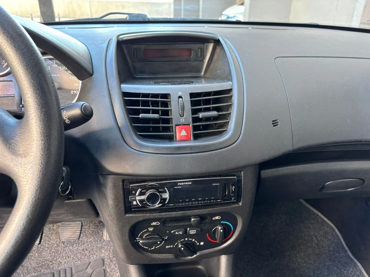 PEUGEOT 207