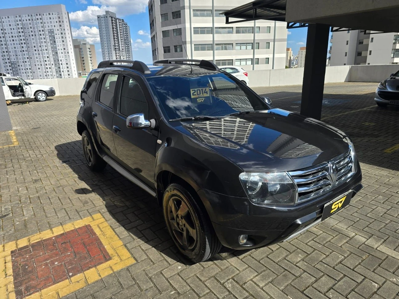 RENAULT DUSTER