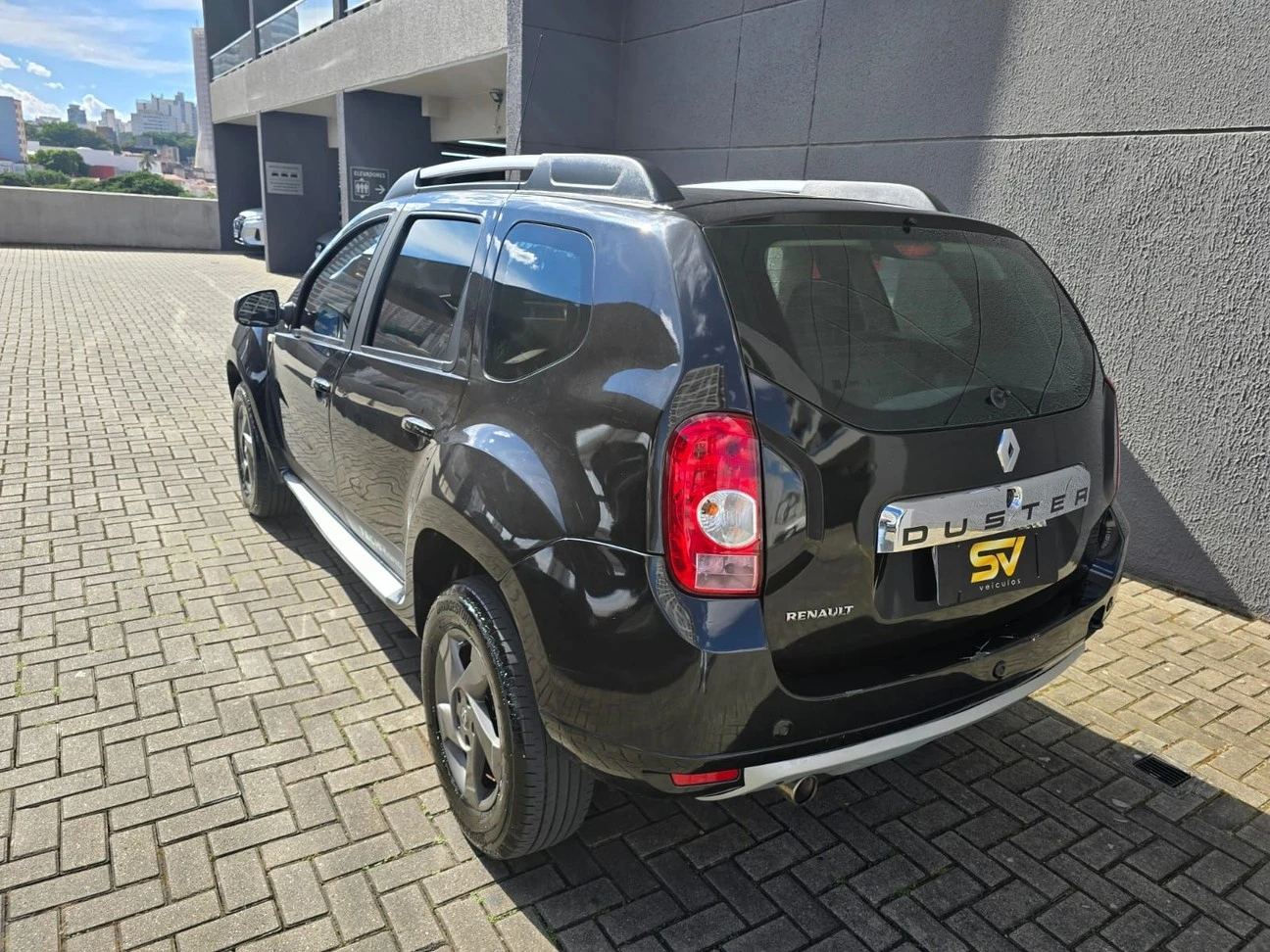RENAULT DUSTER