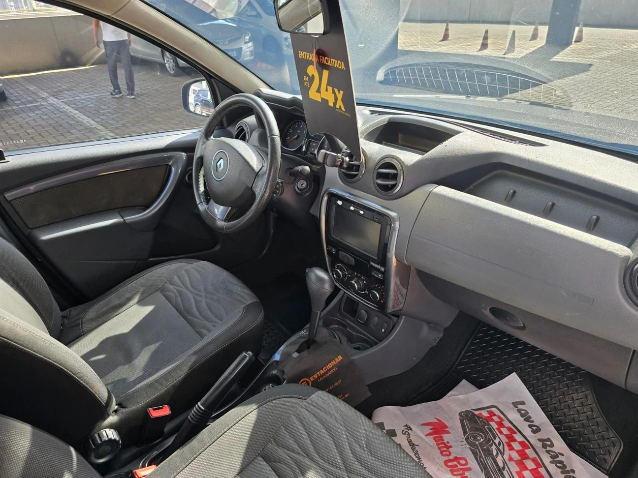 RENAULT DUSTER