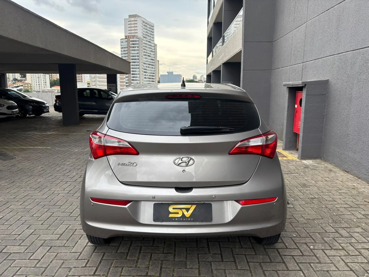 HYUNDAI HB20
