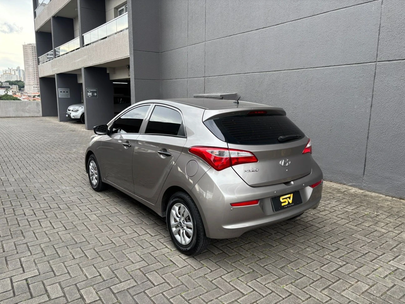 HYUNDAI HB20