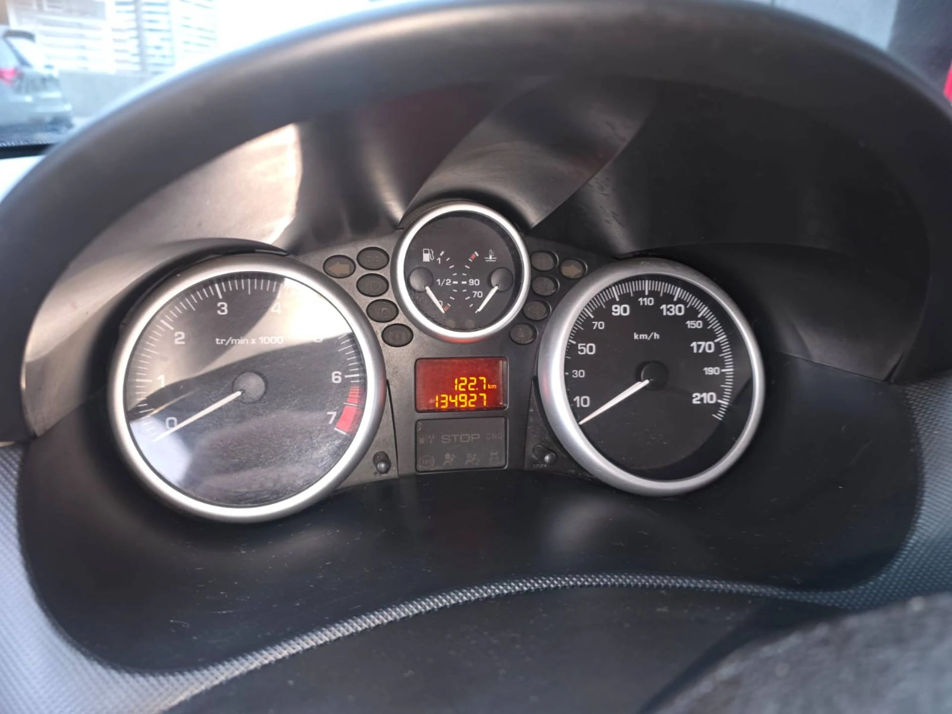 PEUGEOT 207