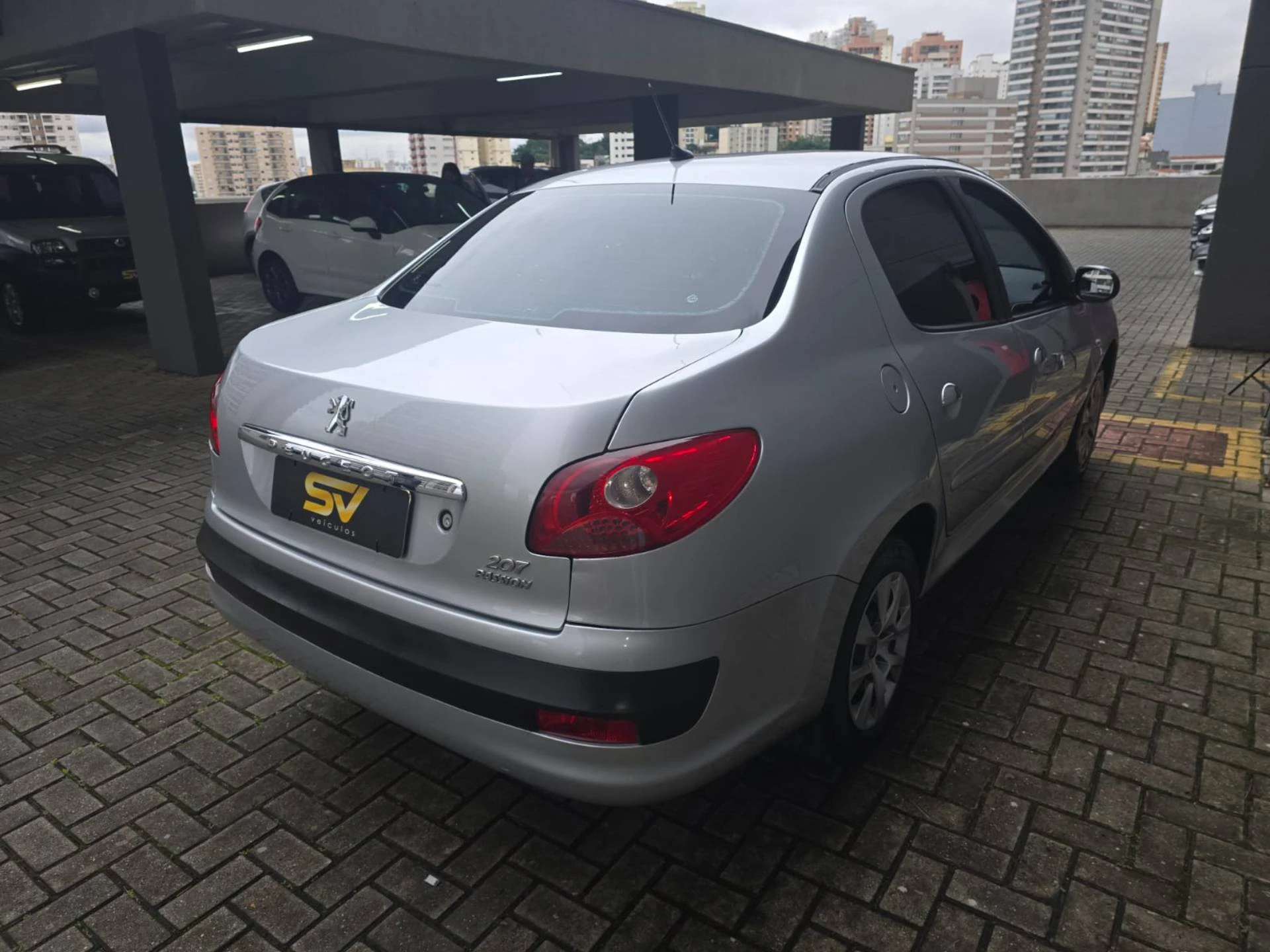 PEUGEOT 207