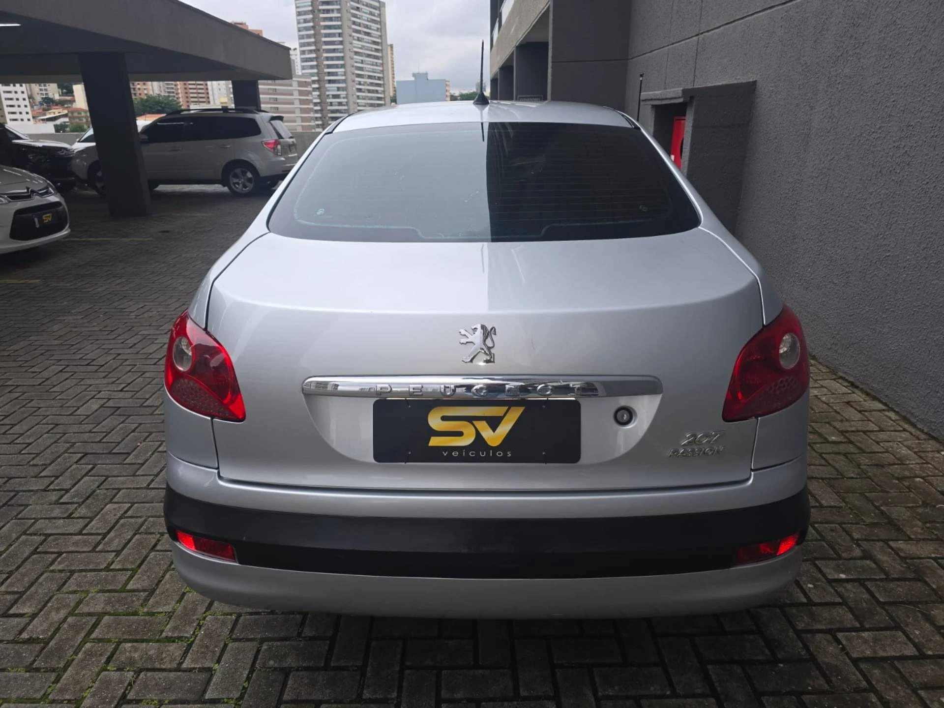 PEUGEOT 207