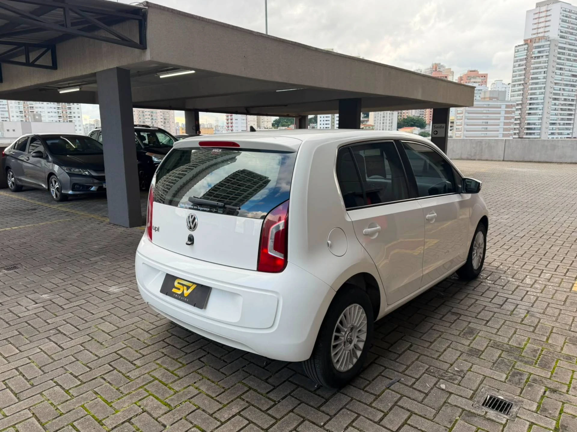 VOLKSWAGEN UP