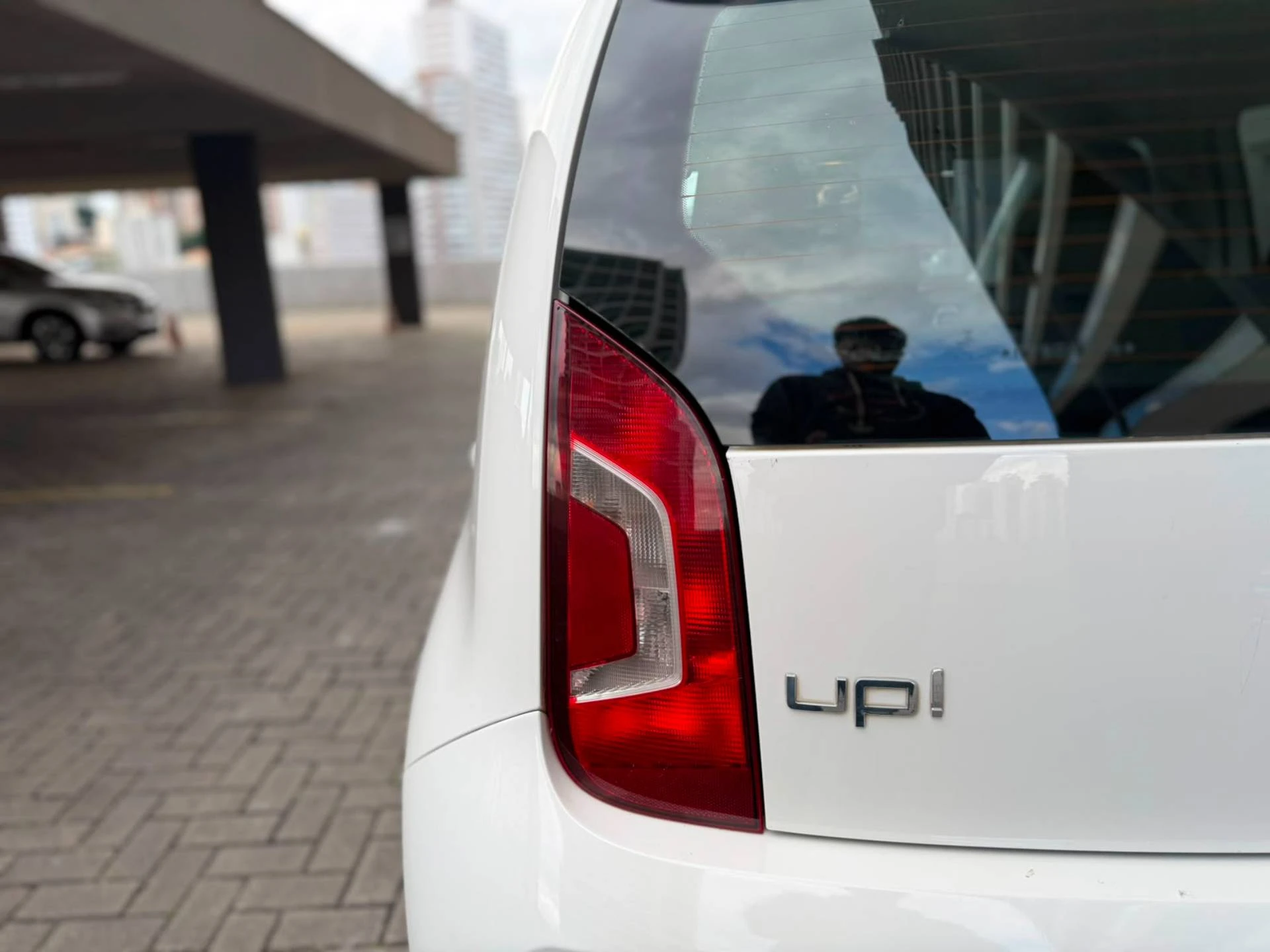 VOLKSWAGEN UP