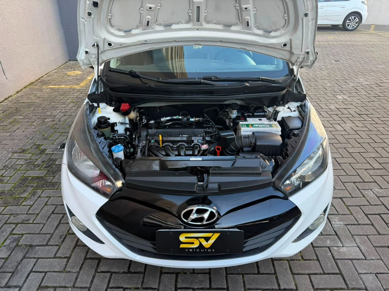 HYUNDAI HB20