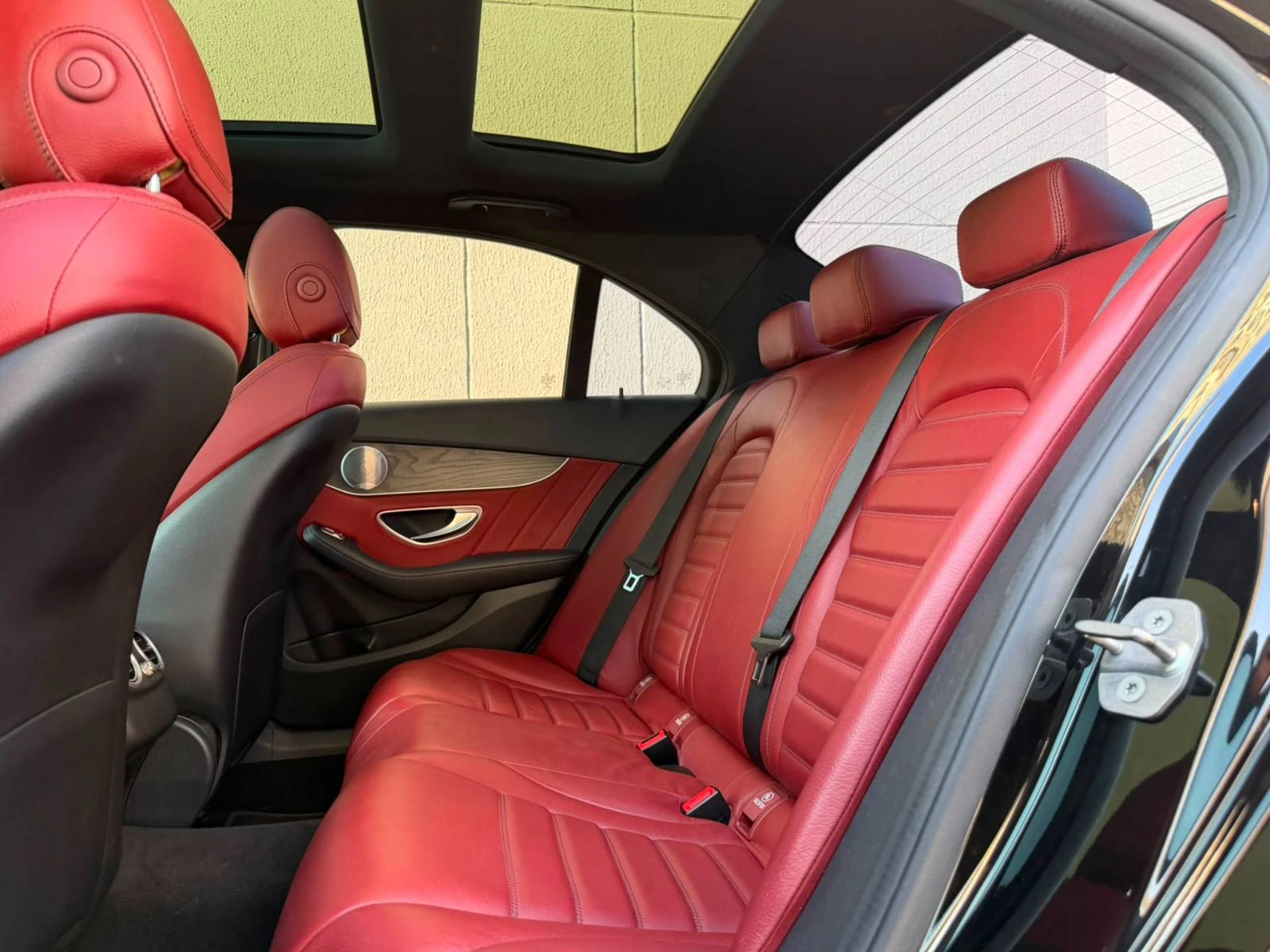 MERCEDES-BENZ C 300