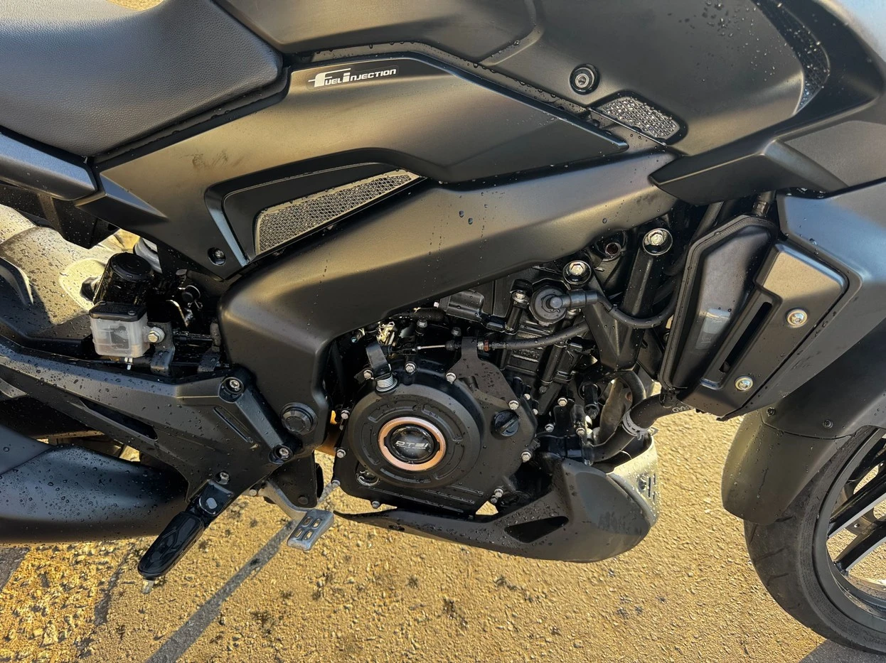 BAJAJ DOMINAR 400