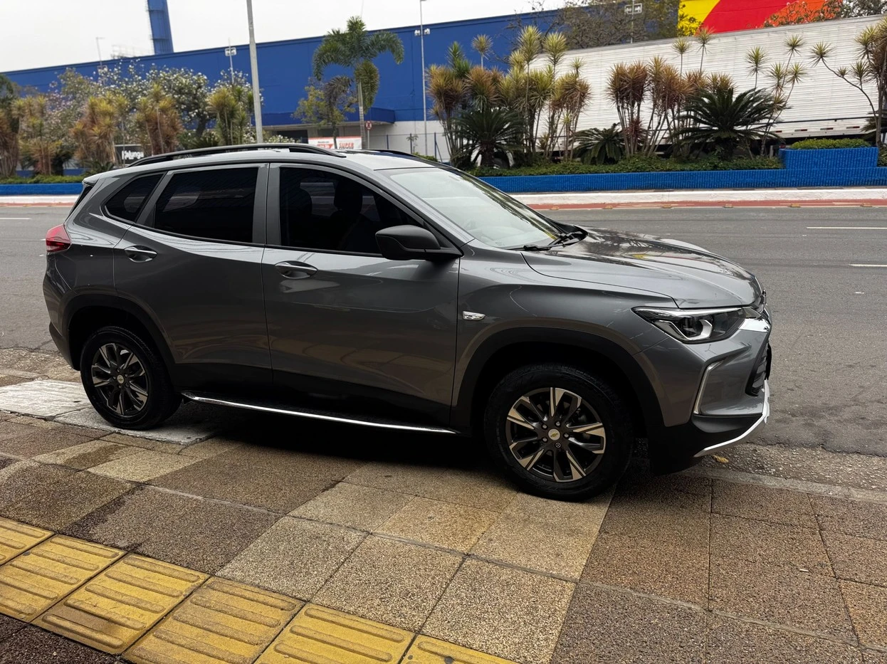 CHEVROLET TRACKER
