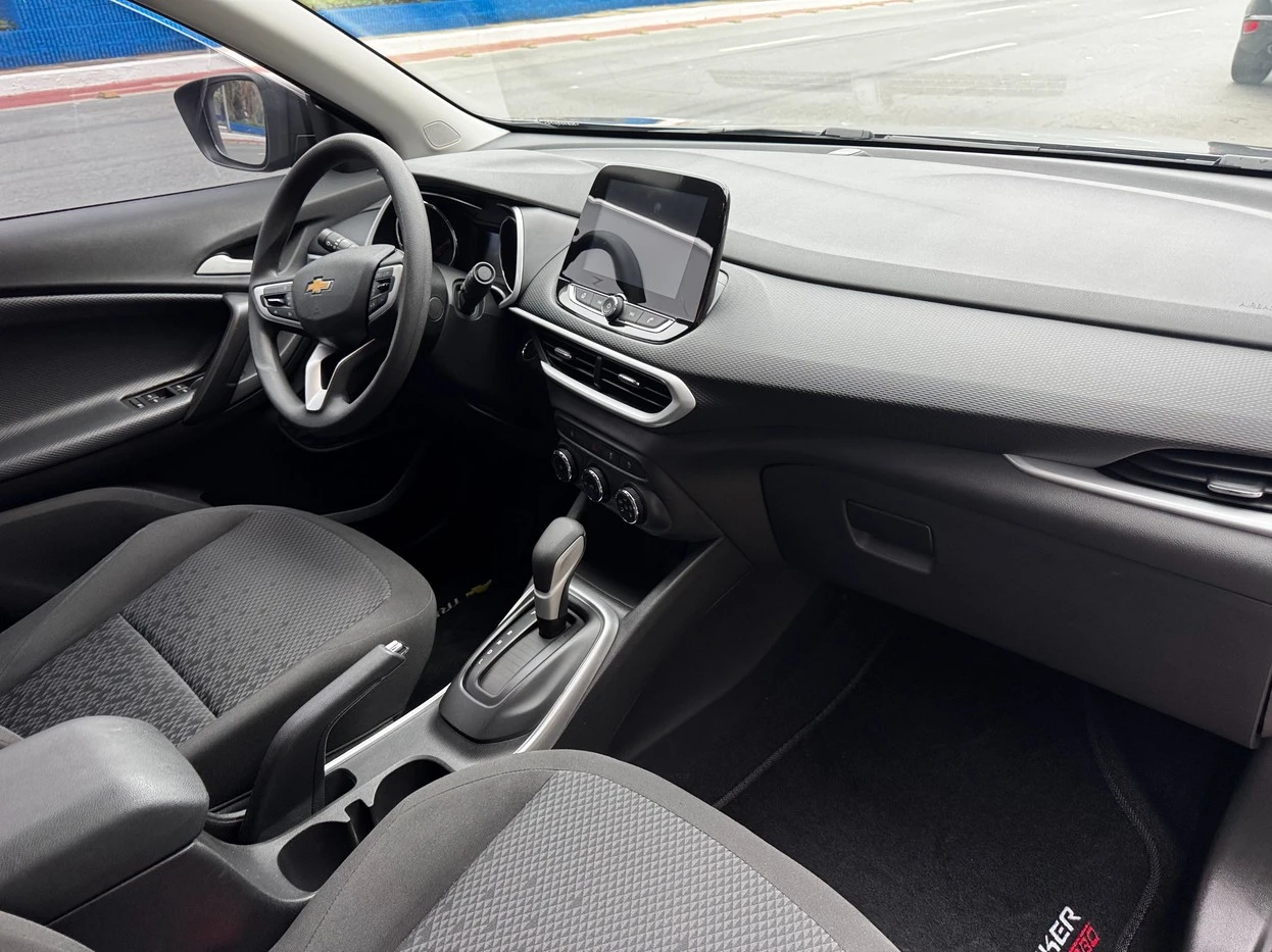 CHEVROLET TRACKER