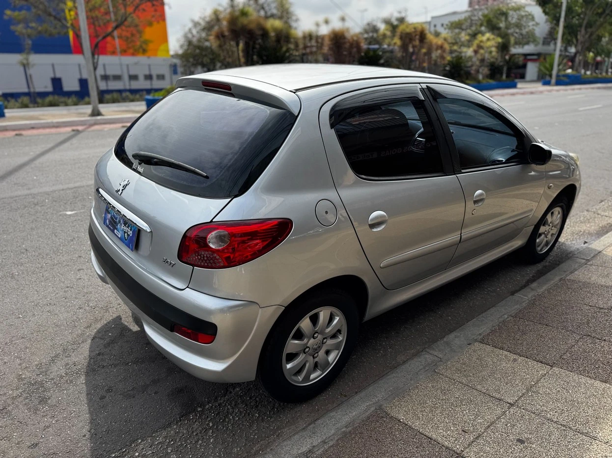 PEUGEOT 207