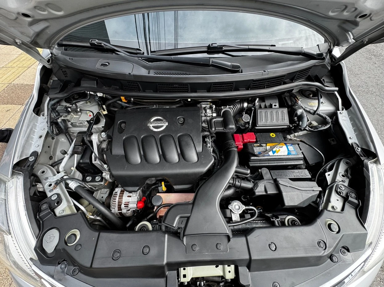 NISSAN TIIDA