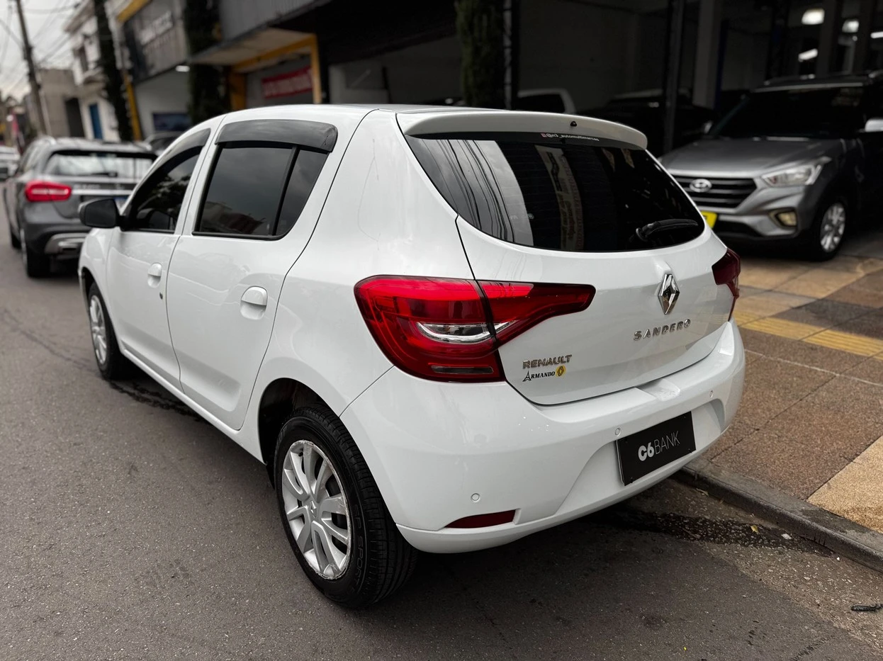 RENAULT SANDERO