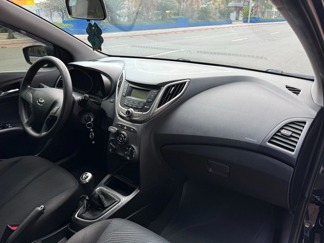 HYUNDAI HB20