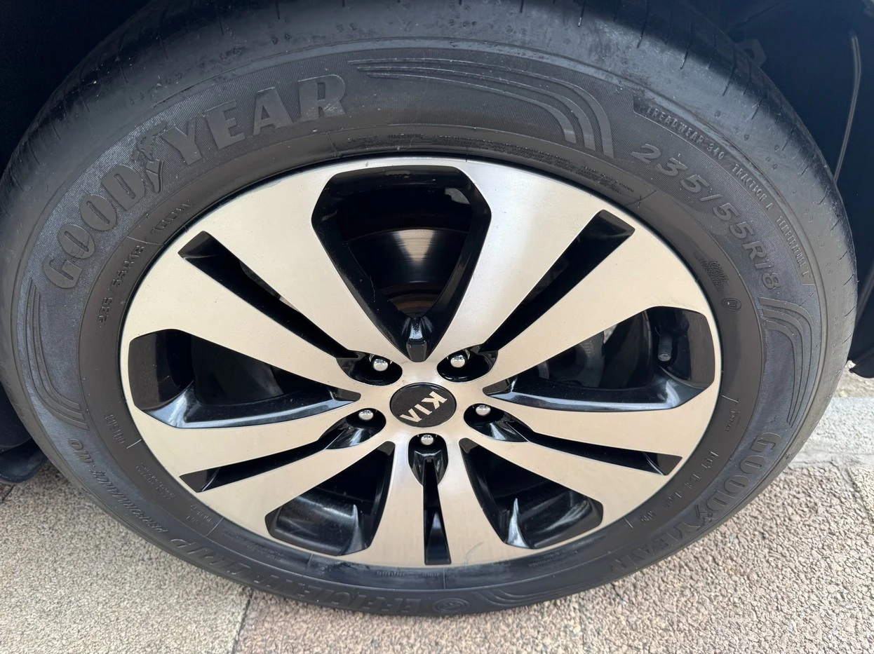 KIA SPORTAGE