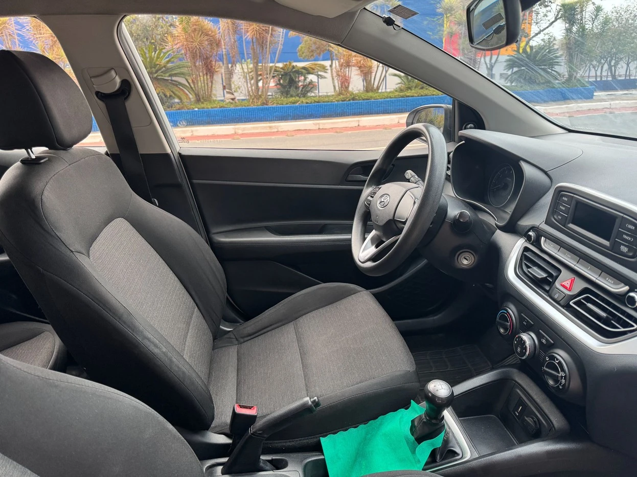 HYUNDAI HB20
